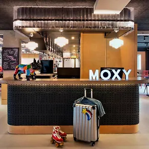 Moxy Bastille Hotel Paris